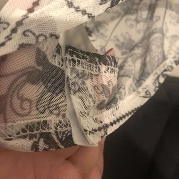 Skull cameo mesh bodysuit - Picture 4 of 6